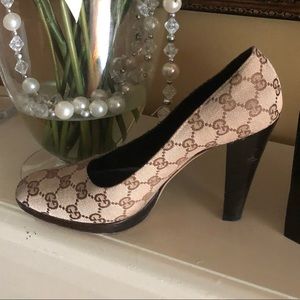 Authentic Gucci Heels. 9 1/2 Worn Once